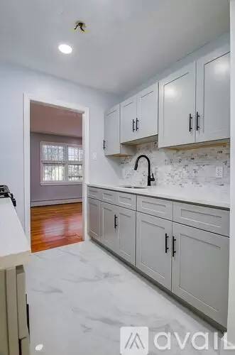 Main picture of 21 Elm St