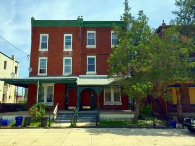 Main picture of 927 Belmont Ave