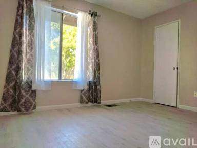 Main picture of 3600 Larchmont Square Ln