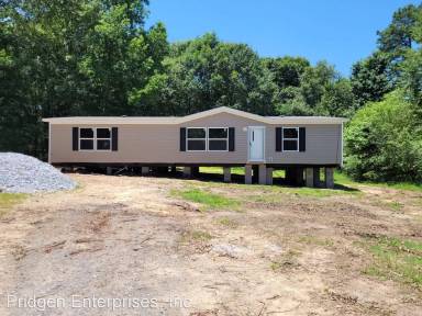 Main picture of 101 Grady Dr