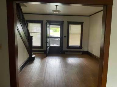 Main picture of 122 Race St
