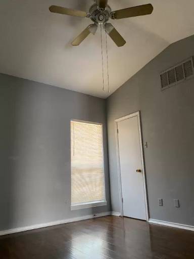 Main picture of 17708 Dickerson St