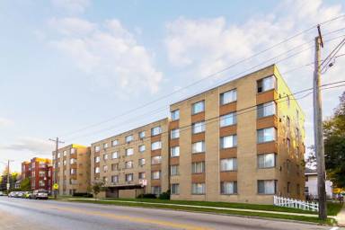 Main picture of Chicago Place