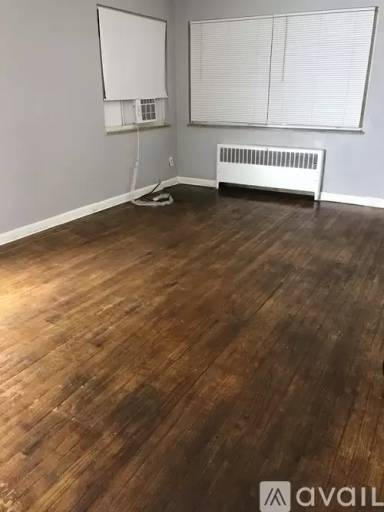Main picture of 2560 Kipling Ave