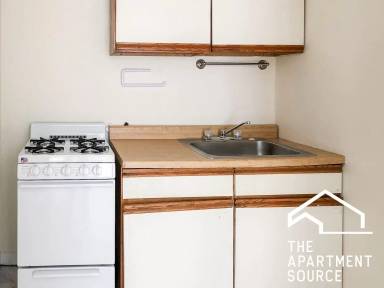Main picture of 512-20 W Cornelia Ave