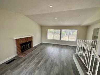 Main picture of 100 Firethorn St