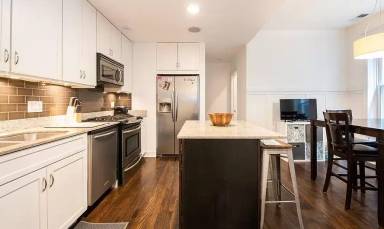 Main picture of 3647 N Wilton Ave