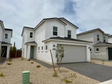 Main picture of 1552 N Pueblo Dr
