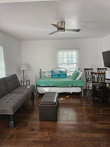 Main picture of 181 Orange Ave