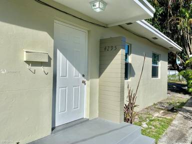 Main picture of 4293 NW 2nd St