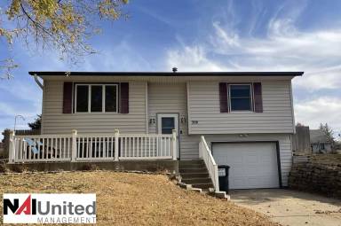 Main picture of 200 N 8th St