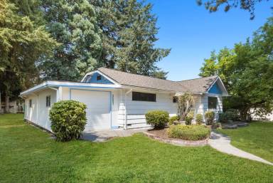 Main picture of 35821 Military Rd S