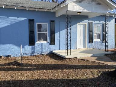 Main picture of 2012 Front St NE