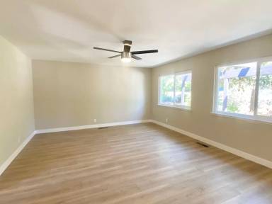 Main picture of 7309 Cross Dr