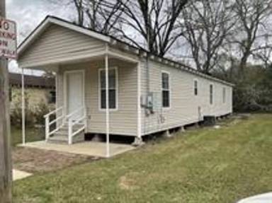 Main picture of 688 N 39th St