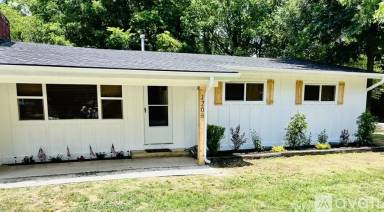 Main picture of 1203 N Sang Ave