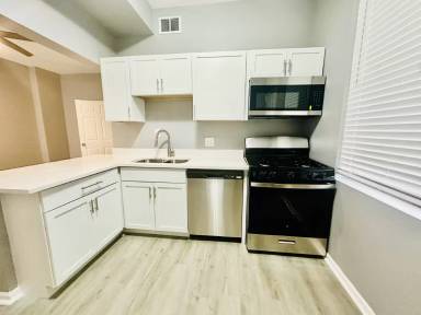 Main picture of 5733 S Calumet Ave