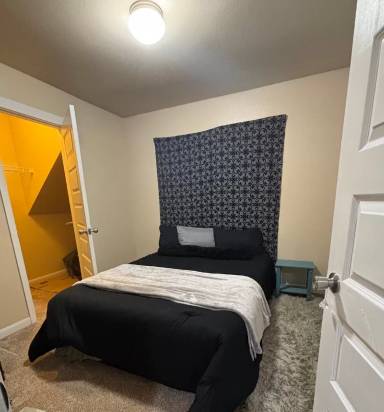 Main picture of 1038 81st Dr SE