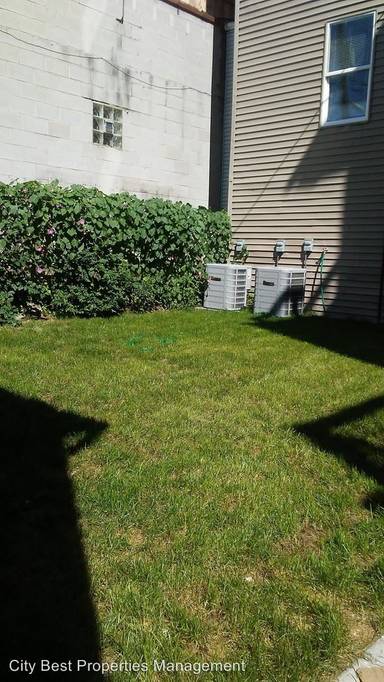 Main picture of 2508 N Ashland Ave