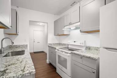 Main picture of 177 SE 5th Ave