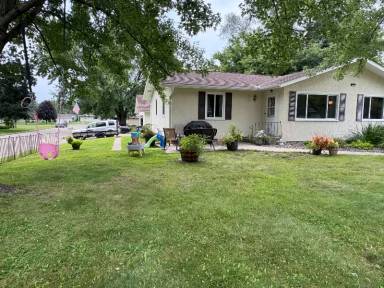 Main picture of 922 Girard St