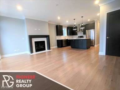 Main picture of 2319 N Southport Ave