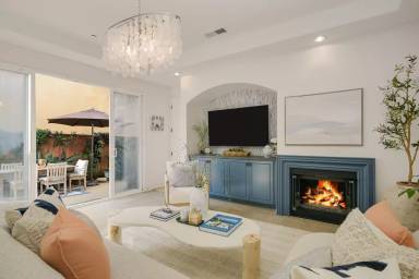 Main picture of 409 N Cedros Ave