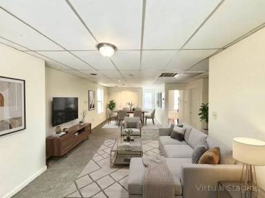 Main picture of 703 Brookline Blvd