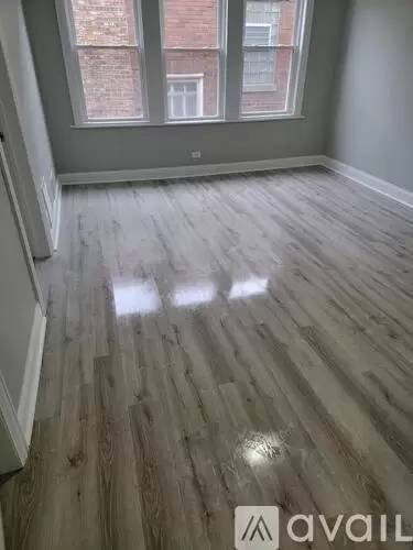 Main picture of 2229 W Marquette Rd