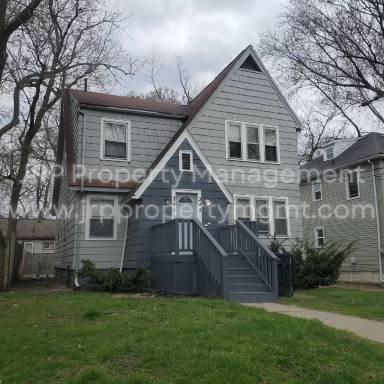 Main picture of 242 W High St