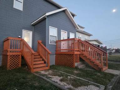 Main picture of 420 Etna St