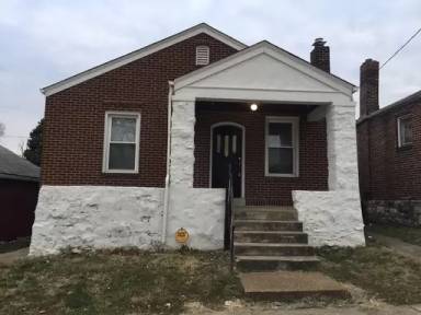 Main picture of 112 E Goetz Ave