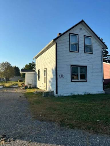 Main picture of 30 E Birch St