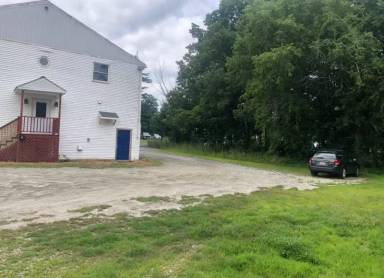 Main picture of 657 Maine Ave
