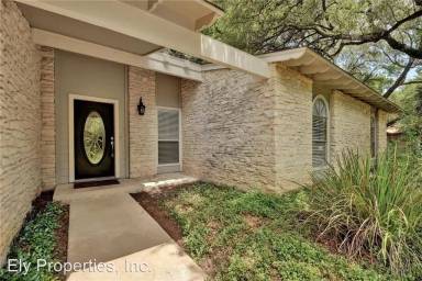 Main picture of 114 Reveille Rd