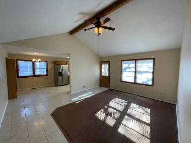 Main picture of 544 W Edgewood St