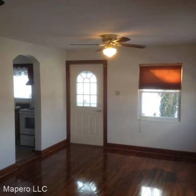 Main picture of 131 Poling Ave