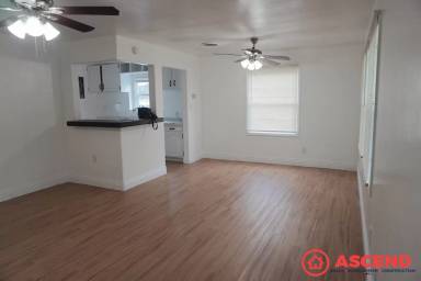 Main picture of 3108 Oak Pl