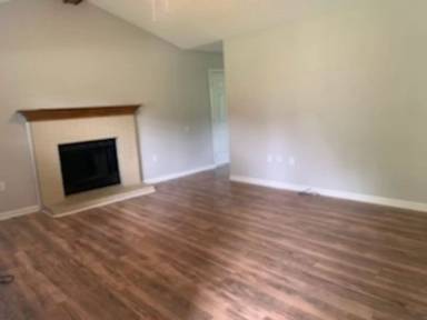 Main picture of 105 Gibbon Dr