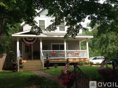 Main picture of 618 6th St