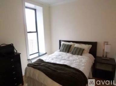 Main picture of 252 Mott St