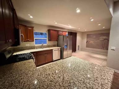 Main picture of 932 Blossom Hill Dr