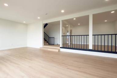 Main picture of 1660 16th Ave