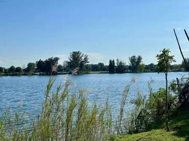Main picture of 960 Crystal Lake Dr