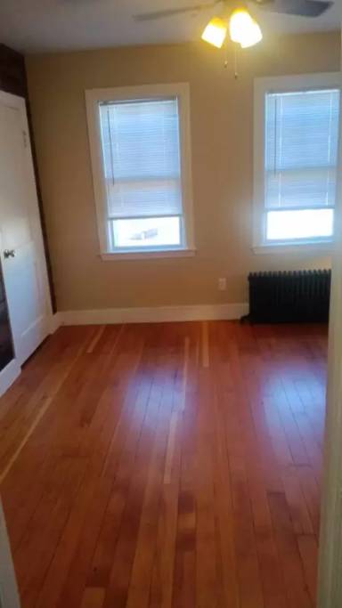 Main picture of 102 Constitution St
