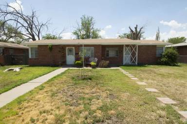 Main picture of 2709 Curtis Dr - B