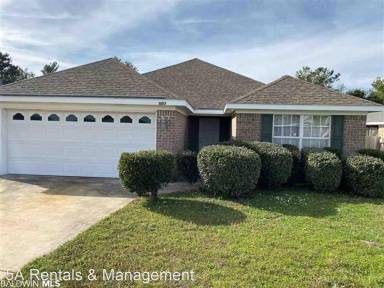 Main picture of 1377 Hardwood Dr W