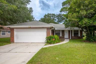 Main picture of 12449 Long Lake Dr N