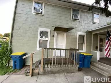 Main picture of 528 W 4th St