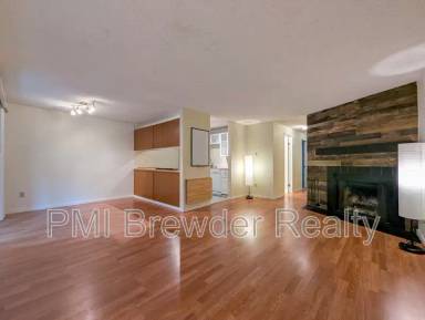 Main picture of 19851 25th Ave NE